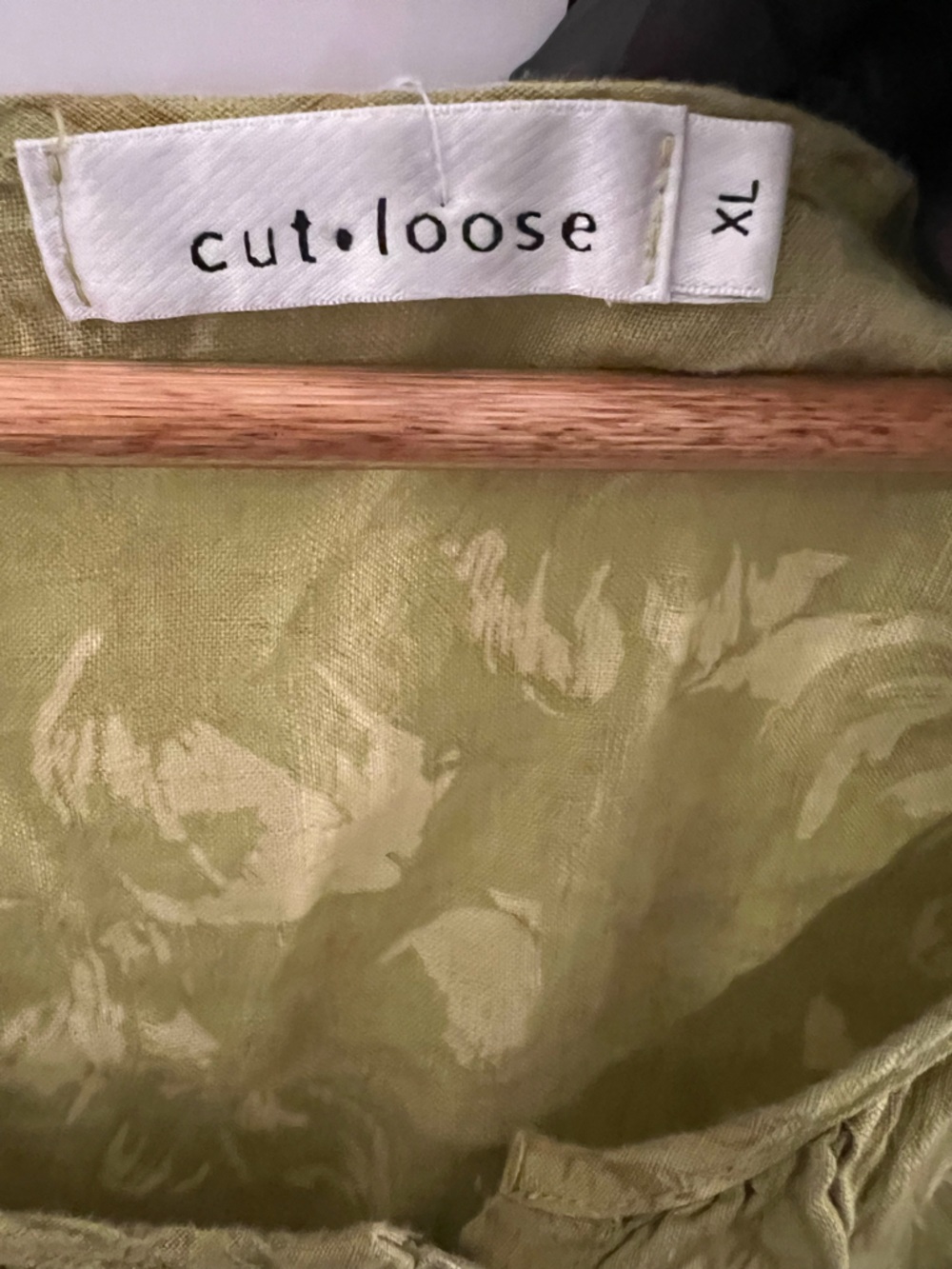 cut loose Olive Green Floral Button-Front Shirt - Picture 3 of 6